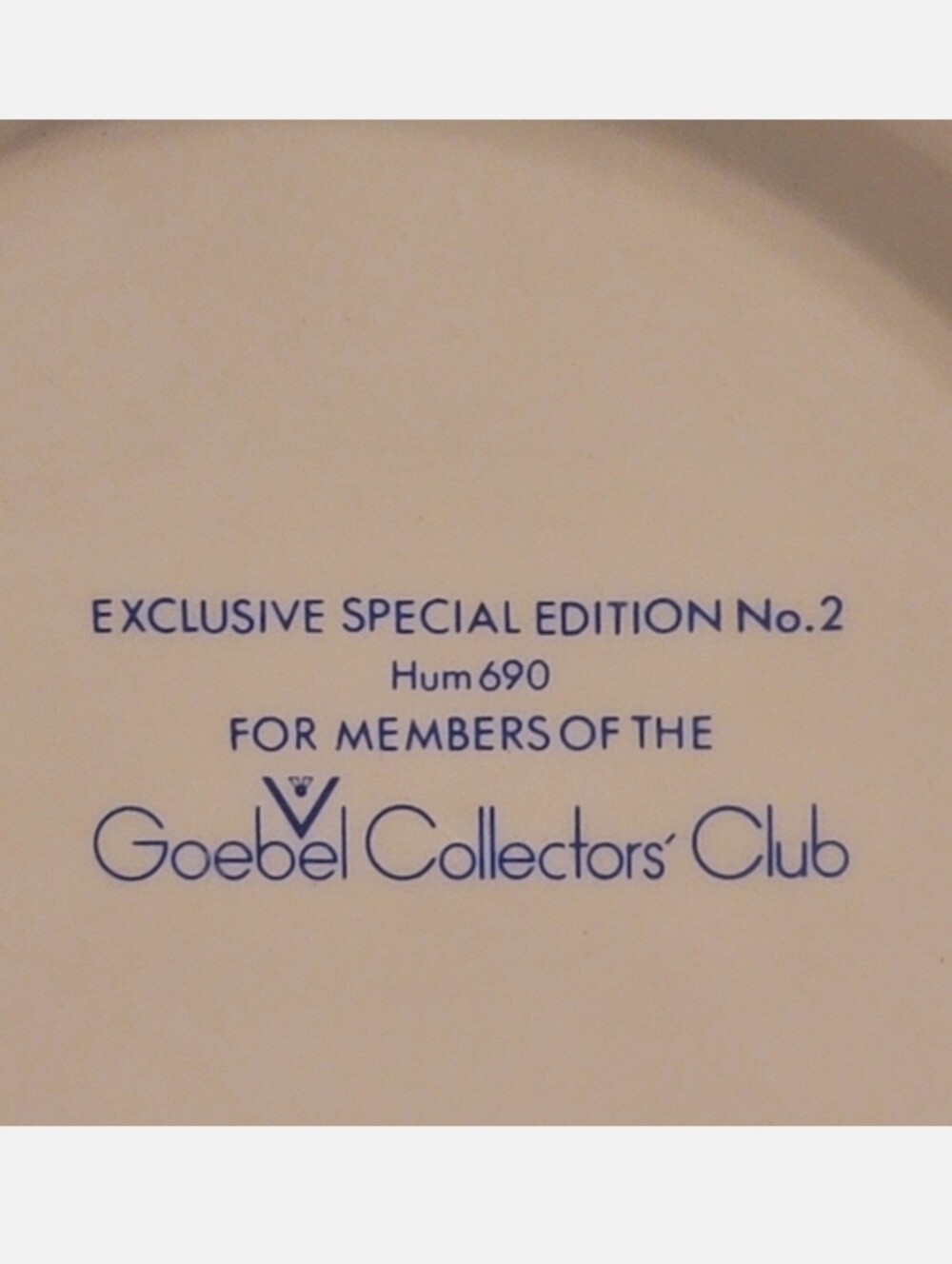 Hummel plate Goebel 1978 Collector's Club limited edition Smiling Through Girl - Picture 5 of 8